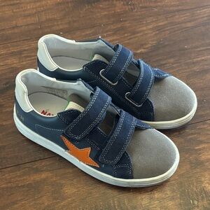 Naturino Kids Navy and Gray Velcro Sneakers with Orange Star